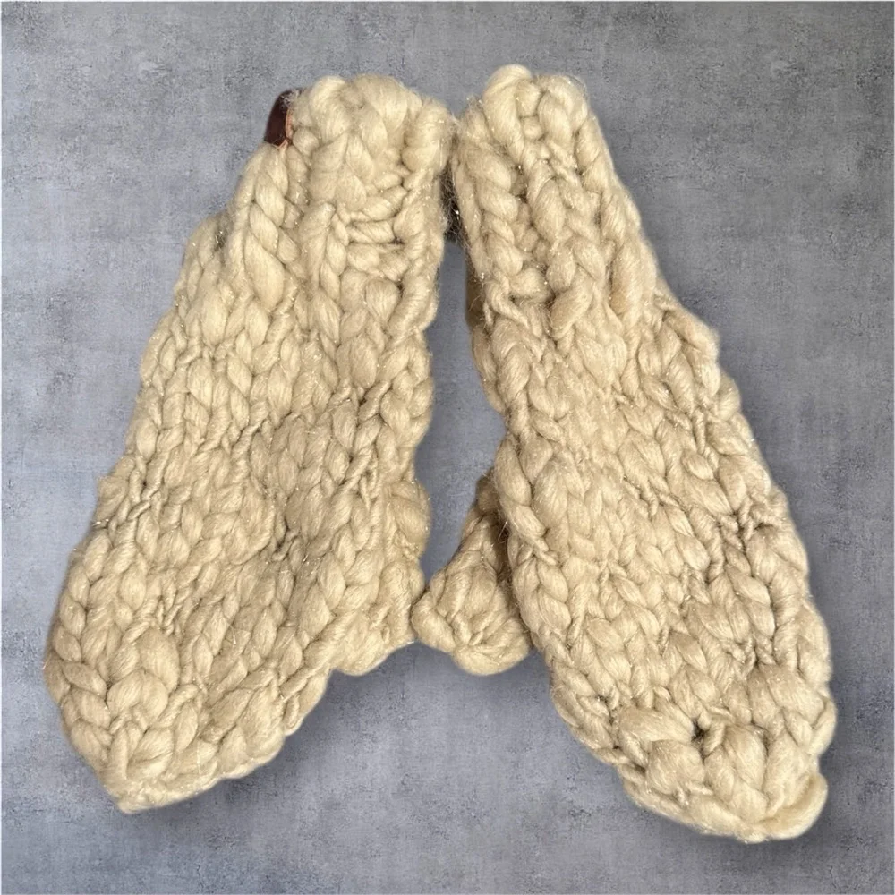 Lucky Brand Chunky Knit mitten with shimmery yarn NWT